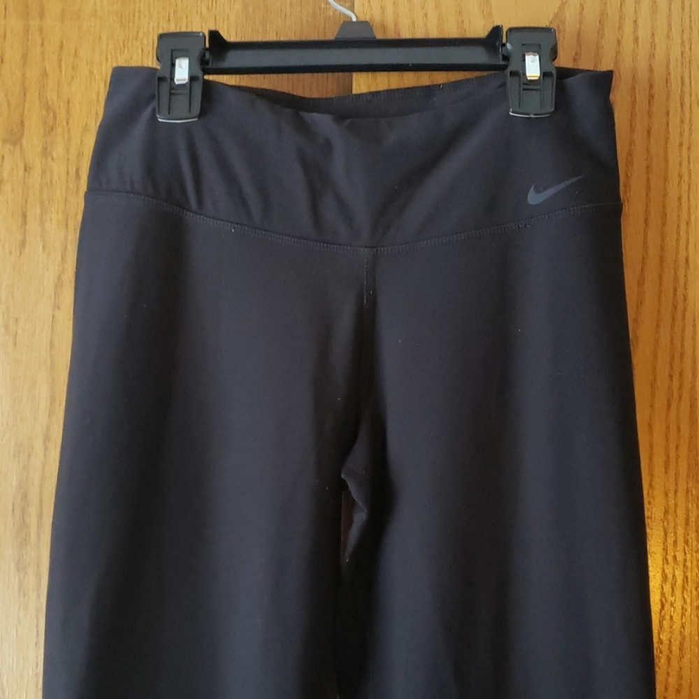 Nike Dri-Fit - Picture 2 of 6